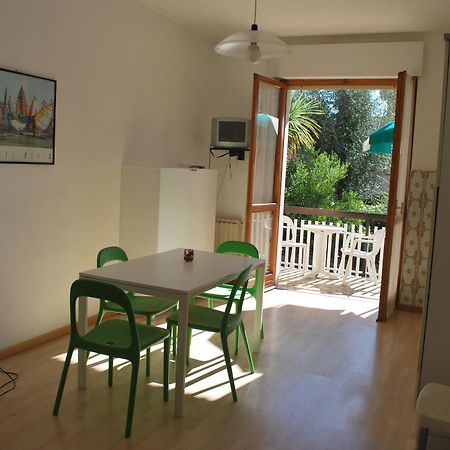 Residence Orchidea Диано Марина Екстериор снимка
